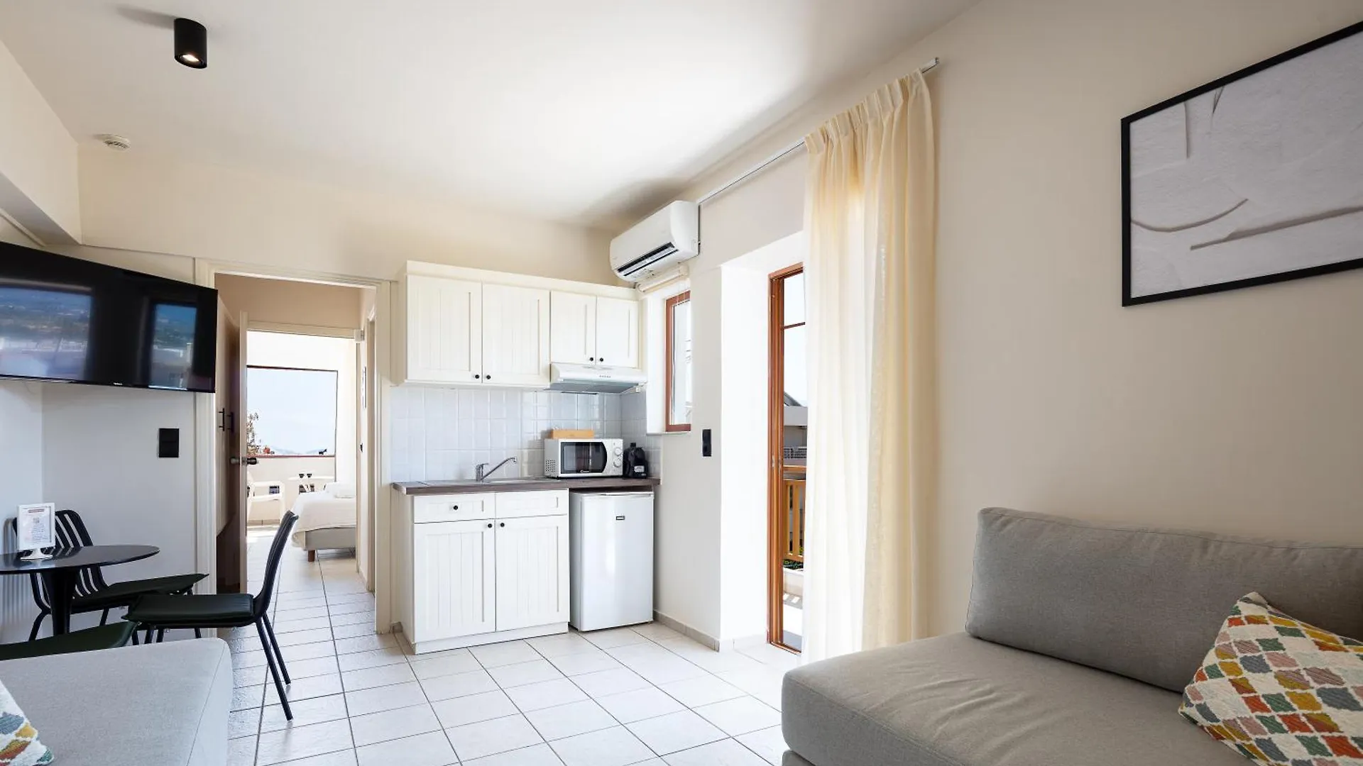 Aristea Hotel Rethymno  2*, Rethymno (Crete)