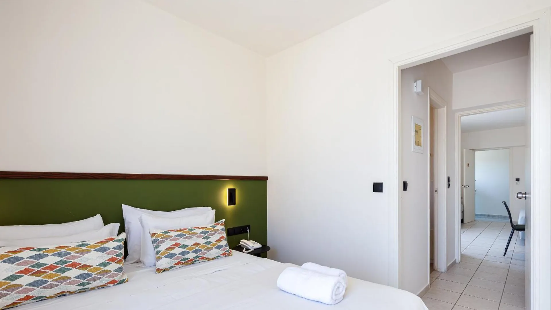 Aristea Hotel Rethymno  2*, Rethymno (Crete)